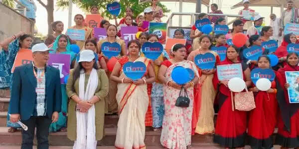 नारायणी किनारे गूंजा लोकतंत्र का संदेश, जनसैलाब ने बढ़ाया लोकतंत्र का मान