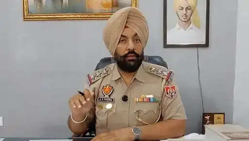 अमेरिकी जांच में पकड़े जाने पर पंजाब पुलिस के एसएचओ को पुलिस लाइंस भेजा गया, विभागीय जांच शुरू