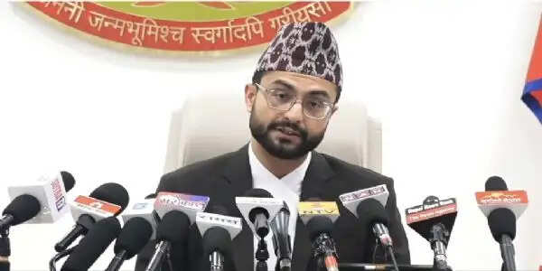 नेपाल में मंत्रालयों की संख्या घटाने से सालाना 20 अरब रुपये की बचत का दावा