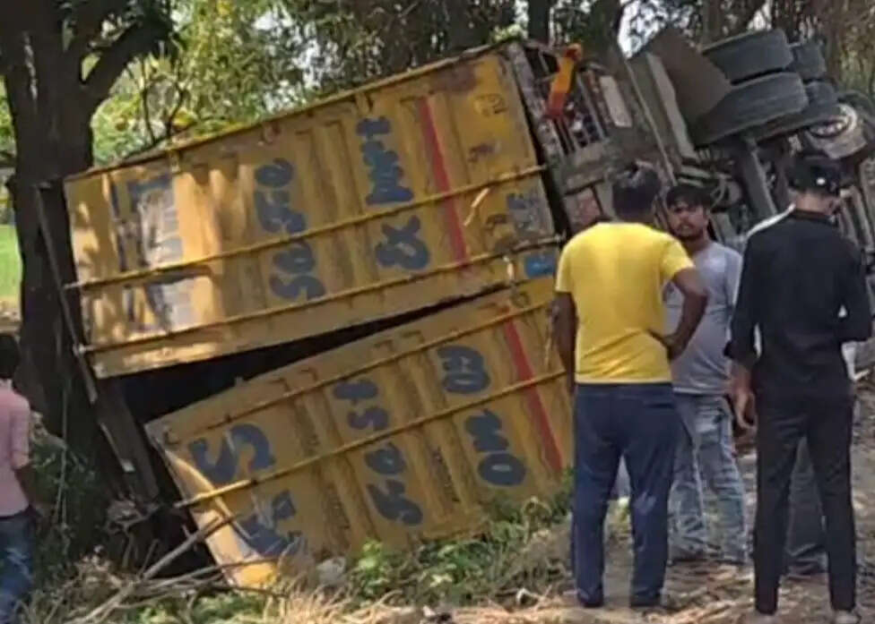 सड़क दुर्घटना में बाइक सवार की मौत