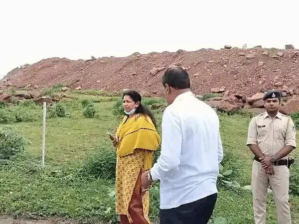(अपडेट)&nbsp;मप्र&nbsp;के&nbsp;सागर में जहरीली शराब से 11 मौतें, आठ गंभीर मरीज बीएमसी रेफर