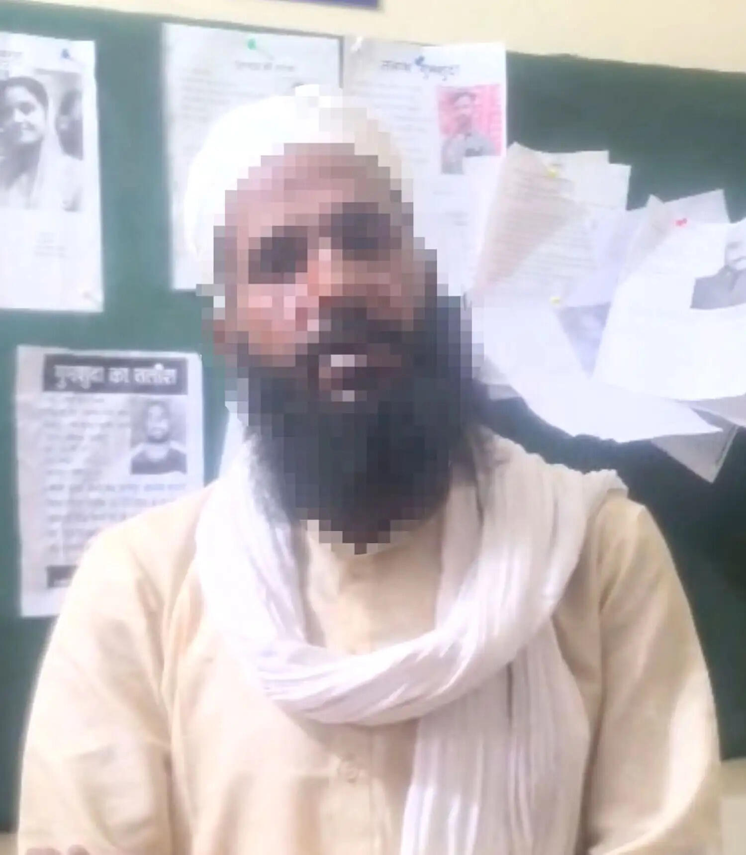 आपत्तिजनक वीडियो वायरल करना युवक को पड़ा भारी, पुलिस ने हिरासत में लिया