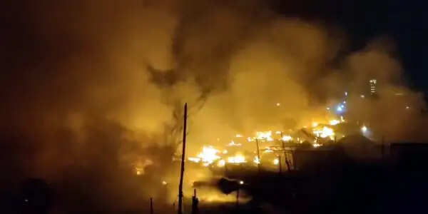 गुरुग्राम:भीषण आग से सैंकड़ों झुग्गियां नष्ट