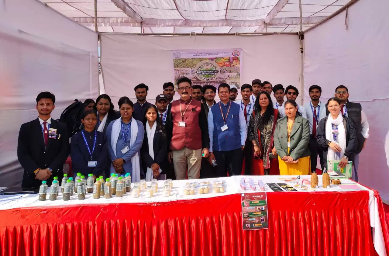 भाेपाल:&nbsp;अखिल भारतीय गुलाब प्रदर्शनी में उच्च शिक्षा उत्कृष्टता संस्थान&nbsp;के कृषि विभाग ने लगाए स्‍टाल