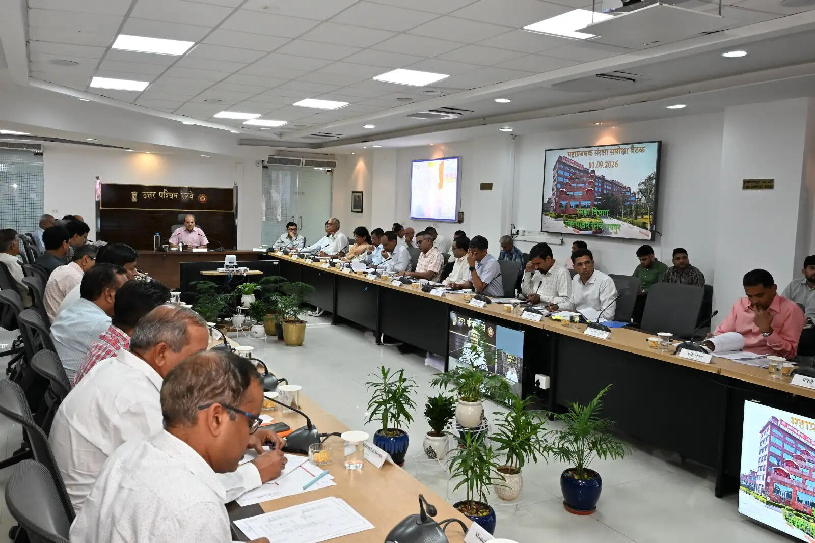 उत्तर पश्चिम रेलवे&nbsp;महाप्रबंधक&nbsp;ने त्याेहारों पर तैयारियों के&nbsp;दिए आवश्यक दिशा-निर्देश
