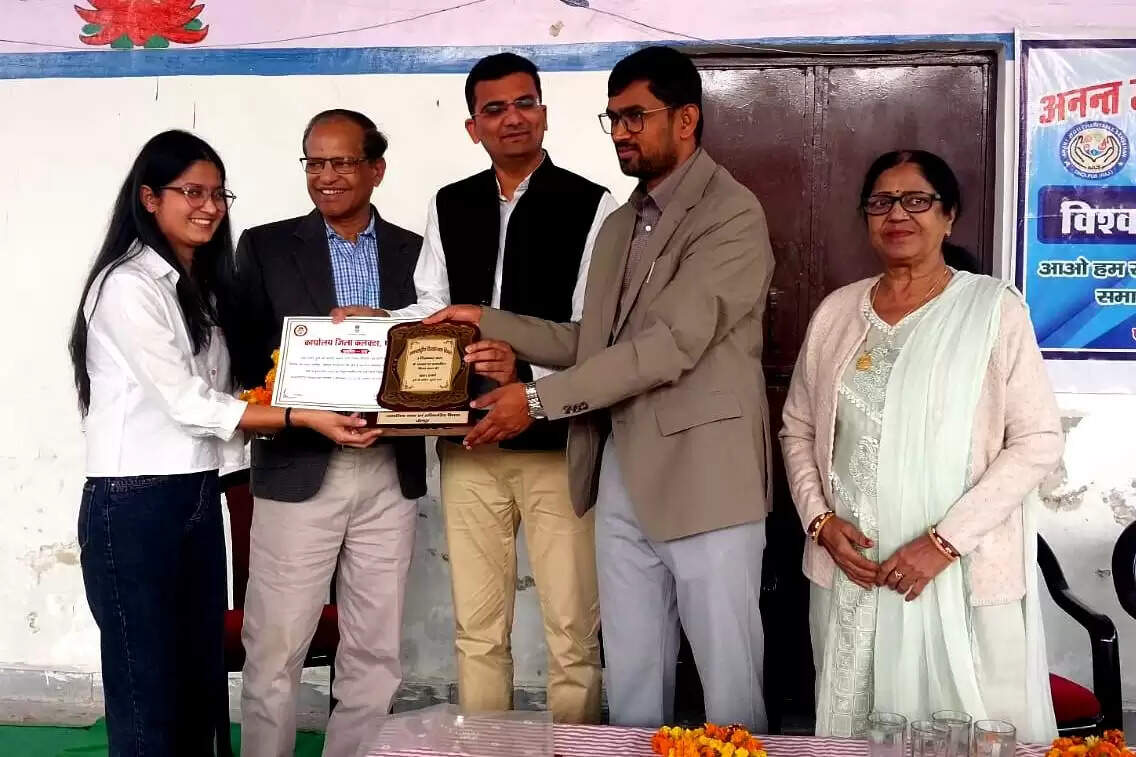 दिव्यांगजनों का संवर्धन सरकार के साथ सामाजिक जिम्मेदारी