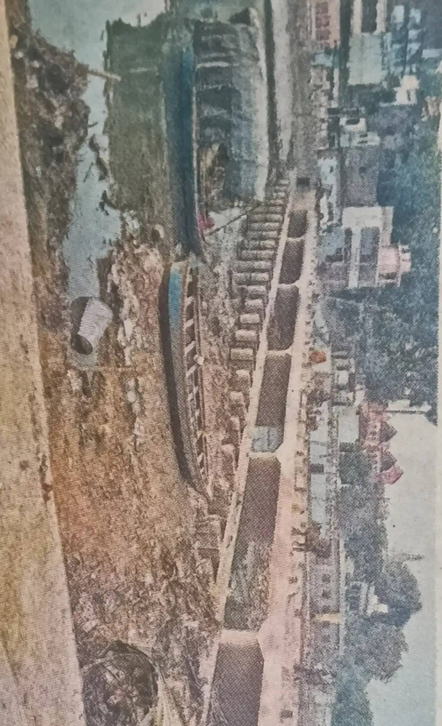 चित्रकूट में दीपावली मेले से पहले मंदाकिनी के घाटों पर गंदगी, व्यवस्थाओं को लेकर नाराजगी