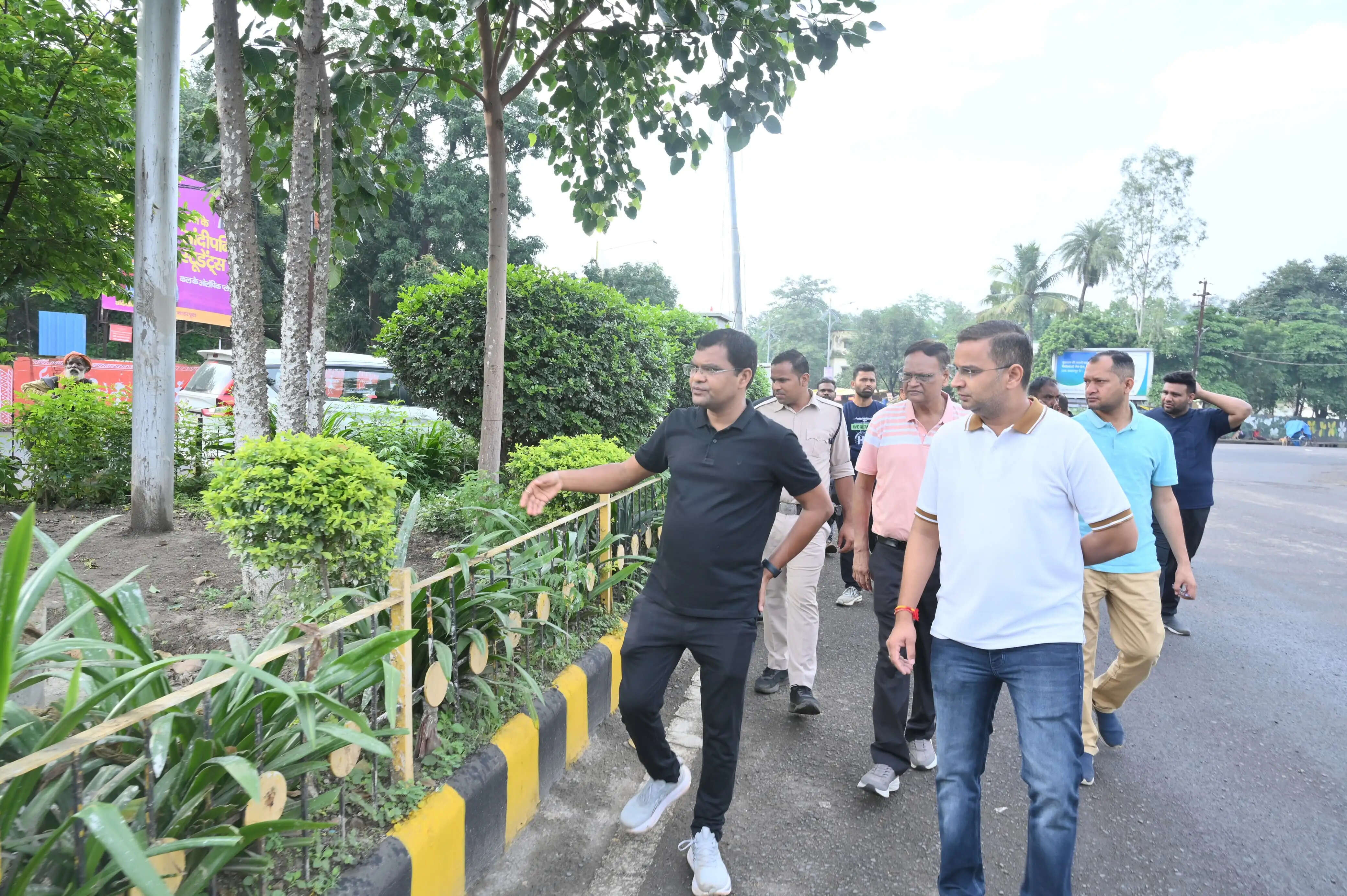 जबलपुरः निगमायुक्त ने सिविल लाइन, घंटाघर और मालगोदाम चौक का किया औचक निरीक्षण