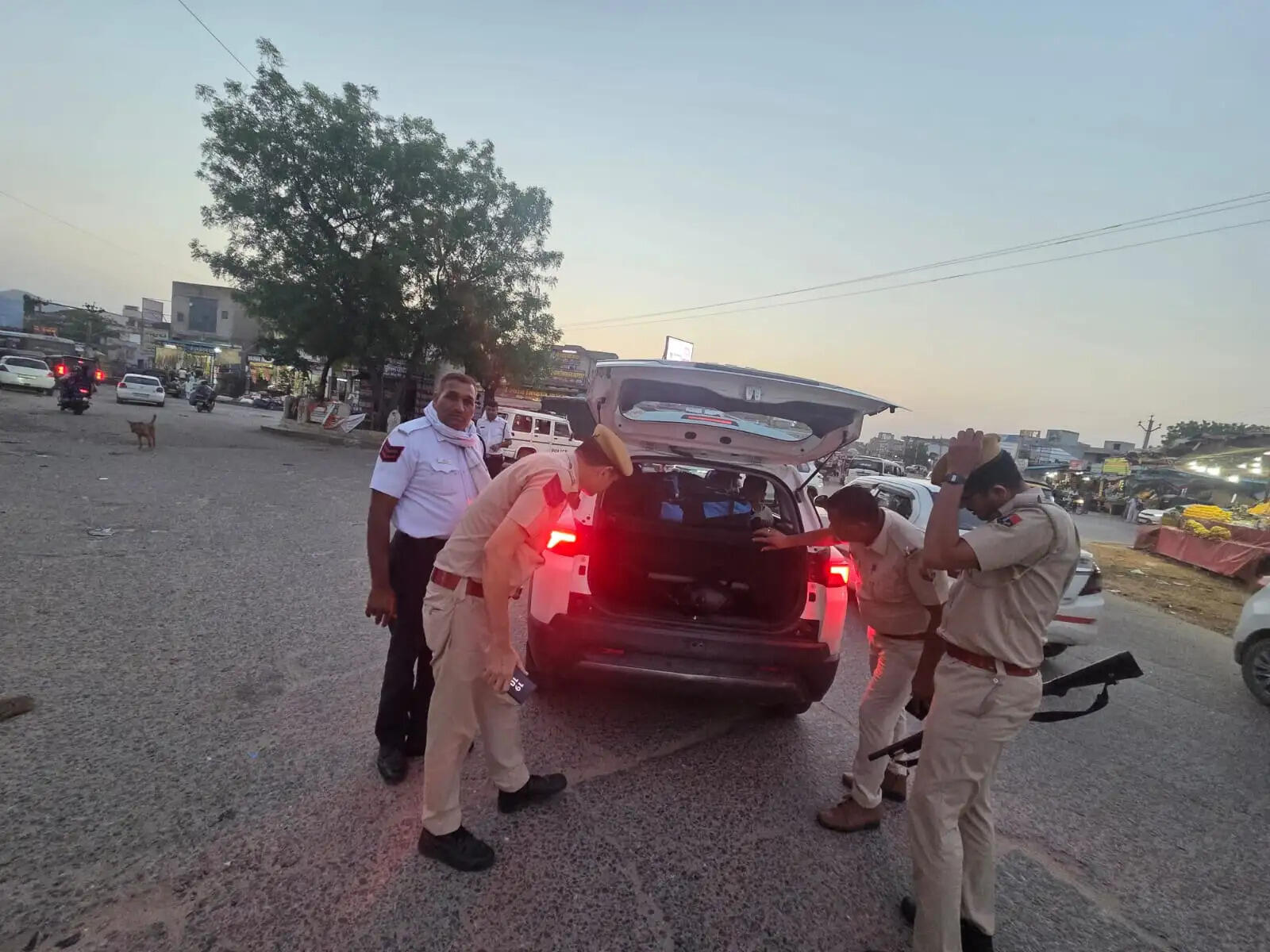 प्रदेशभर में पुलिस की सघन नाकाबंदी, 35 हजार से अधिक वाहनों की जांच, 7185 चालान
