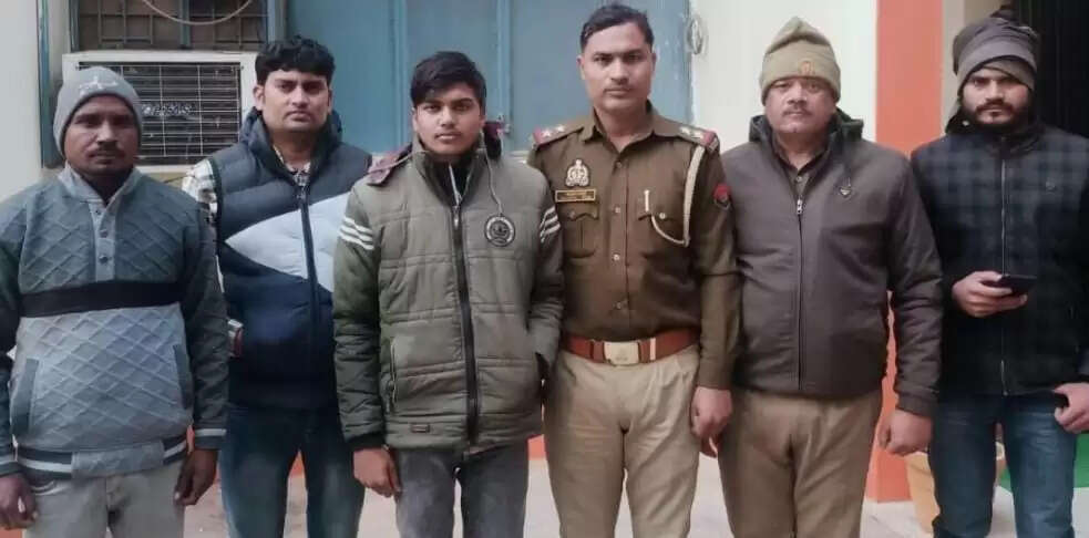 लापता बीएससी का छात्र खेत के मचान पर साेता मिला