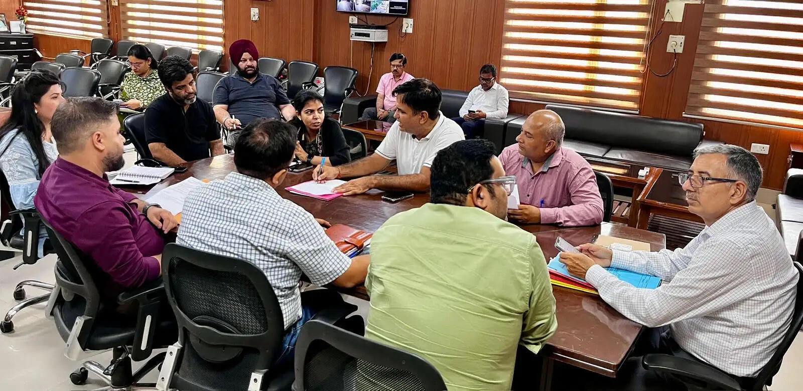 डिजिटल भारत निधि की समीक्षा-डीसी कठुआ ने पहाड़ी क्षेत्रों में तेज इंटरनेट विस्तार पर दिया जोर