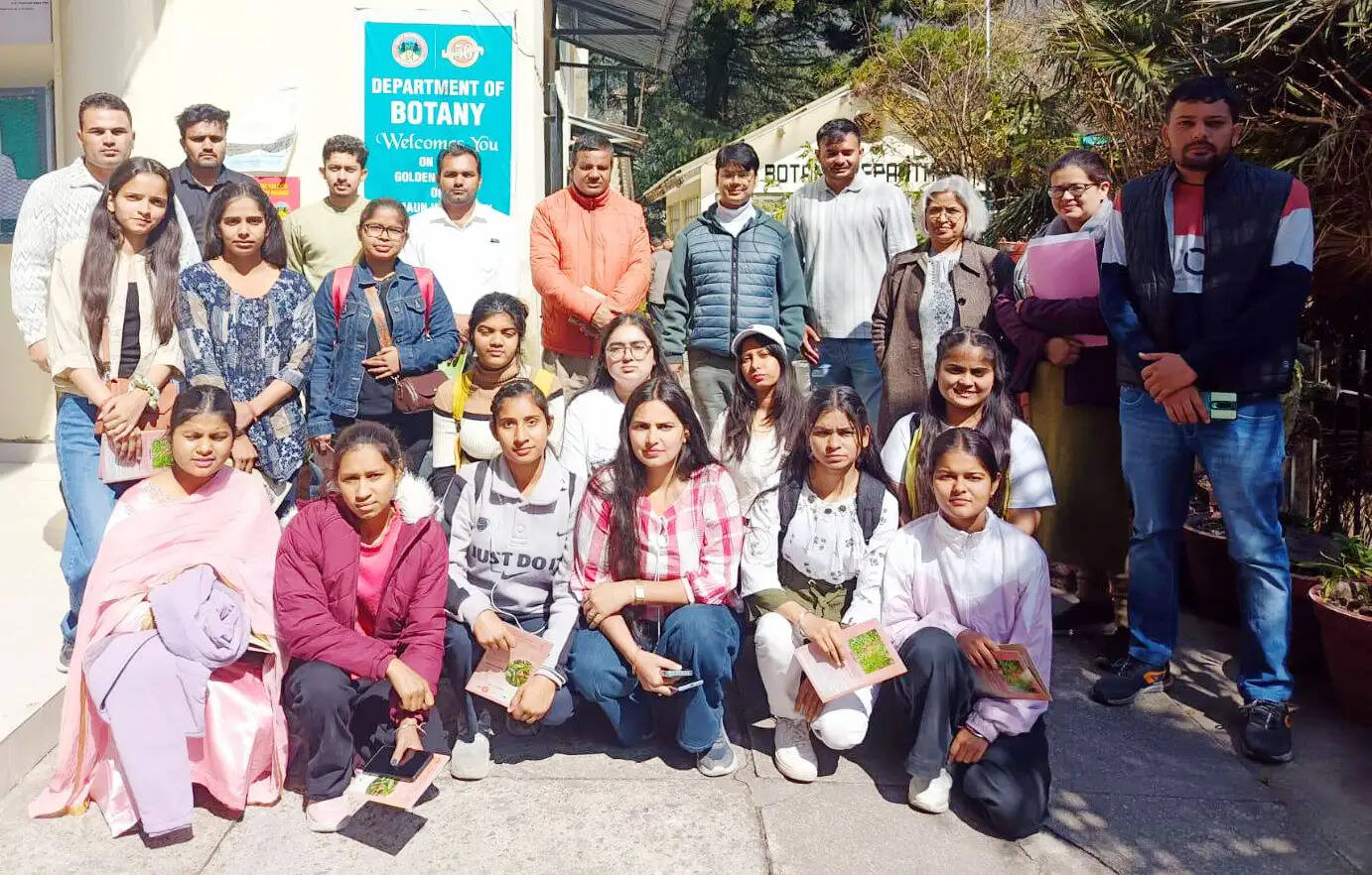 चौधरी रणबीर सिंह विश्वविद्यालय के विद्यार्थियों ने कुमाऊं विश्वविद्यालय का किया शैक्षिक भ्रमण