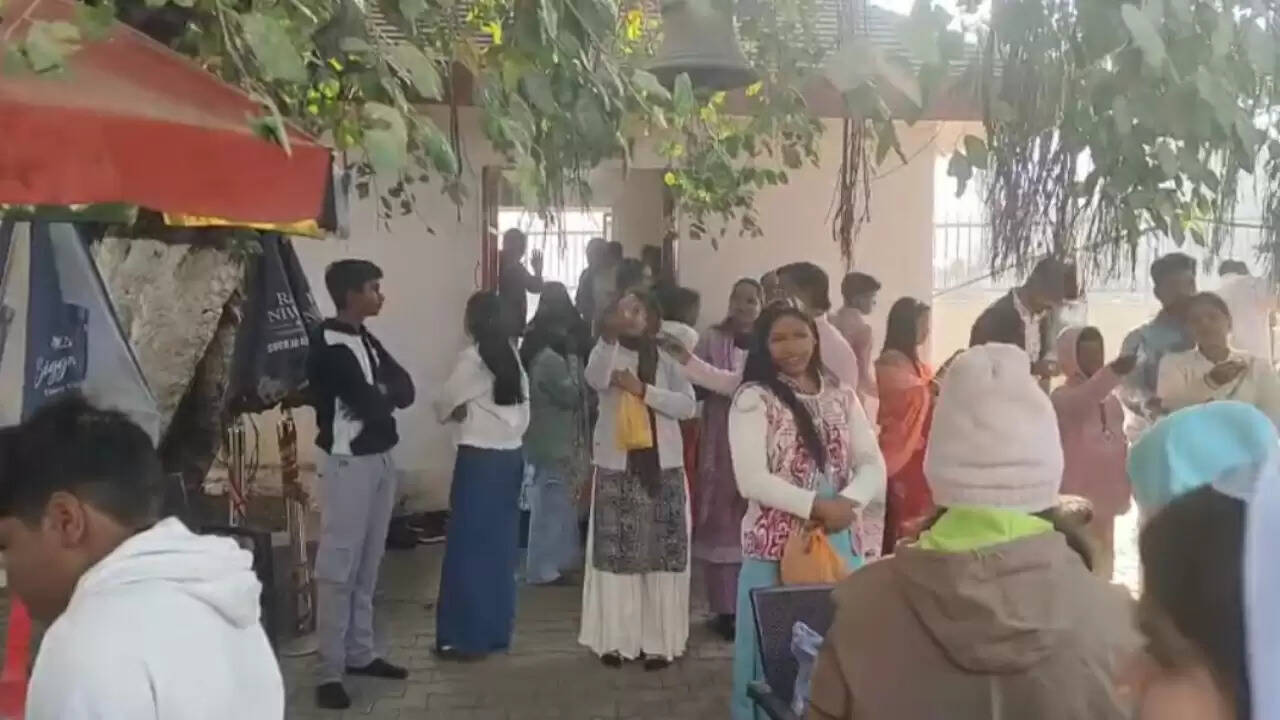 अंबिकापुर : आस्था और उल्लास के साथ नए साल 2026 का आगाज, माँ महामाया मंदिर में उमड़ा श्रद्धालुओं का सैलाब