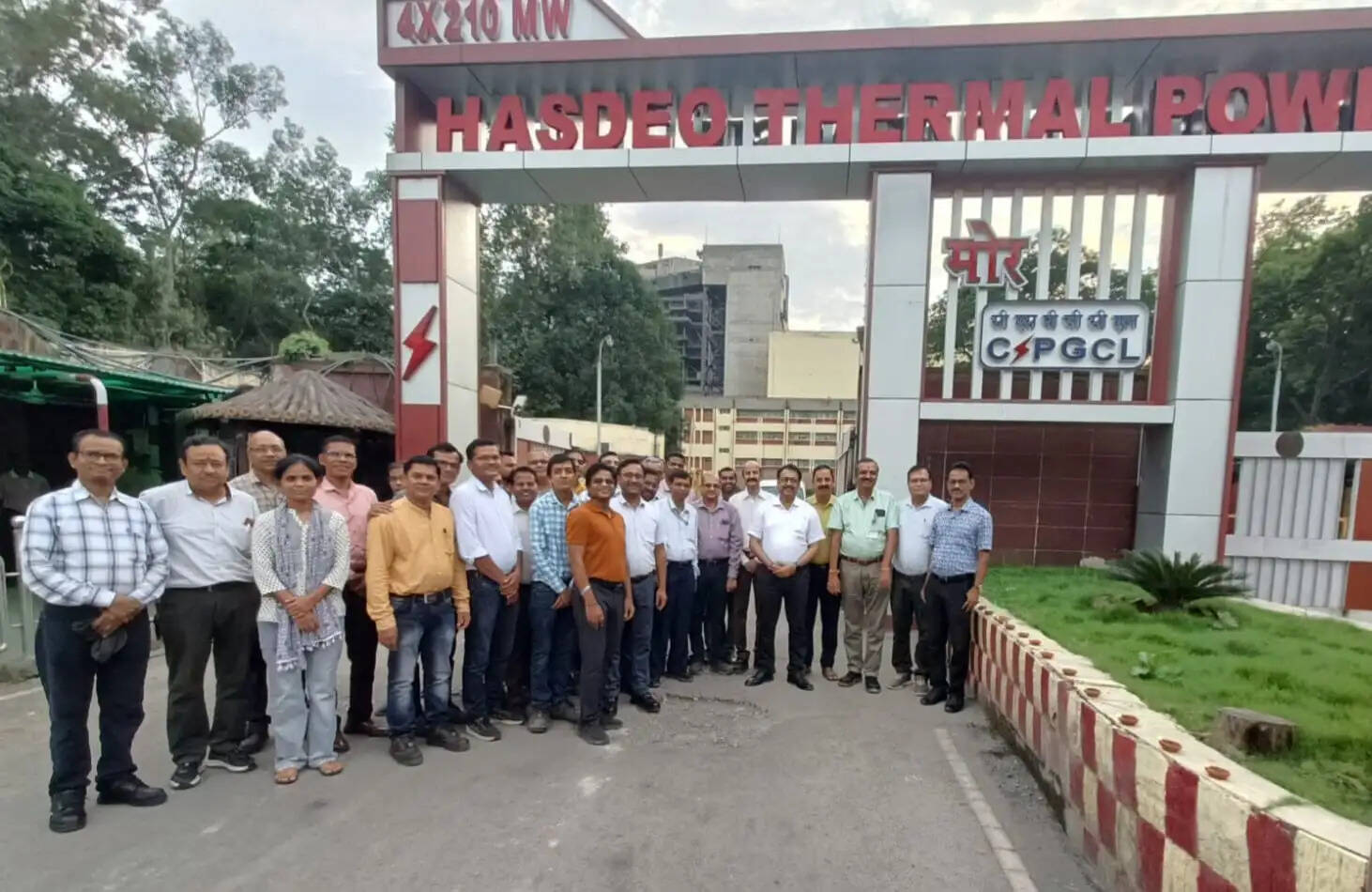 हसदेव ताप विद्युत गृह के मुख्य द्वार पर जला ‘आशीर्वाद का दीया’, सेवा संकल्प अभियान का हुआ शुभारंभ