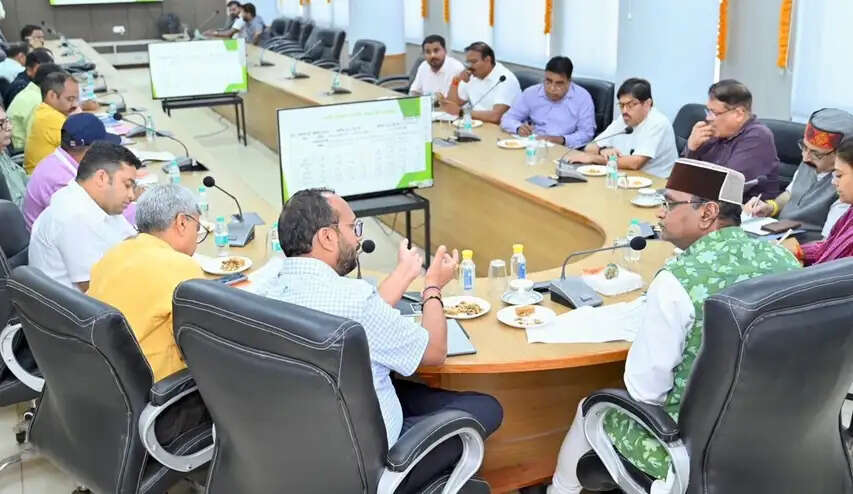 मंत्री सारंग के मार्कफेड को आत्मनिर्भर बनाने और किसानों को समय पर खाद उपलब्ध कराने के निर्देश