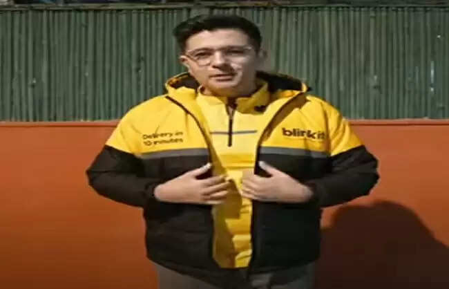 गिग श्रमिकों की हकीकत जानने काे पूरी रात डिलीवरी बाॅय बने राघव चड्ढा