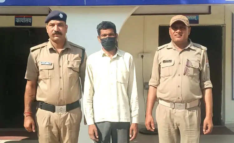 नाबालिग से दुष्कर्म मामले में आरोपित गिरफ्तार