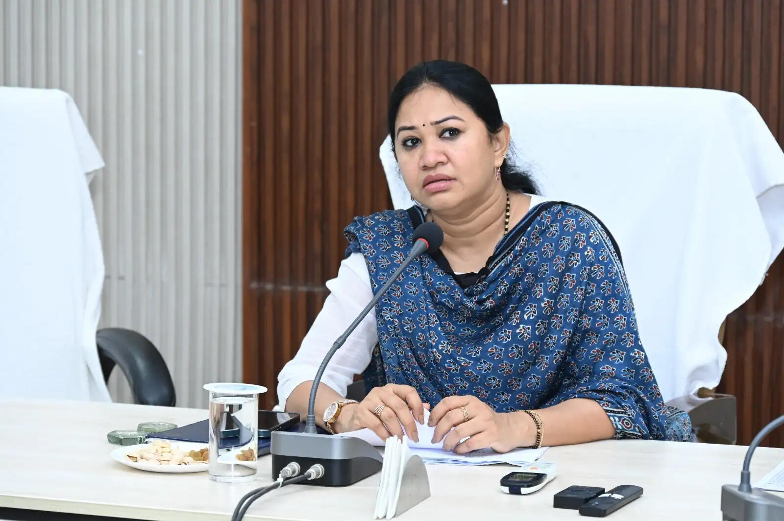 धान खरीद की तैयारियों में लापरवाही बर्दाश्त नहीं, सभी केंद्रों की व्यवस्थाएं समय पर पूरी करें : कलेक्टर