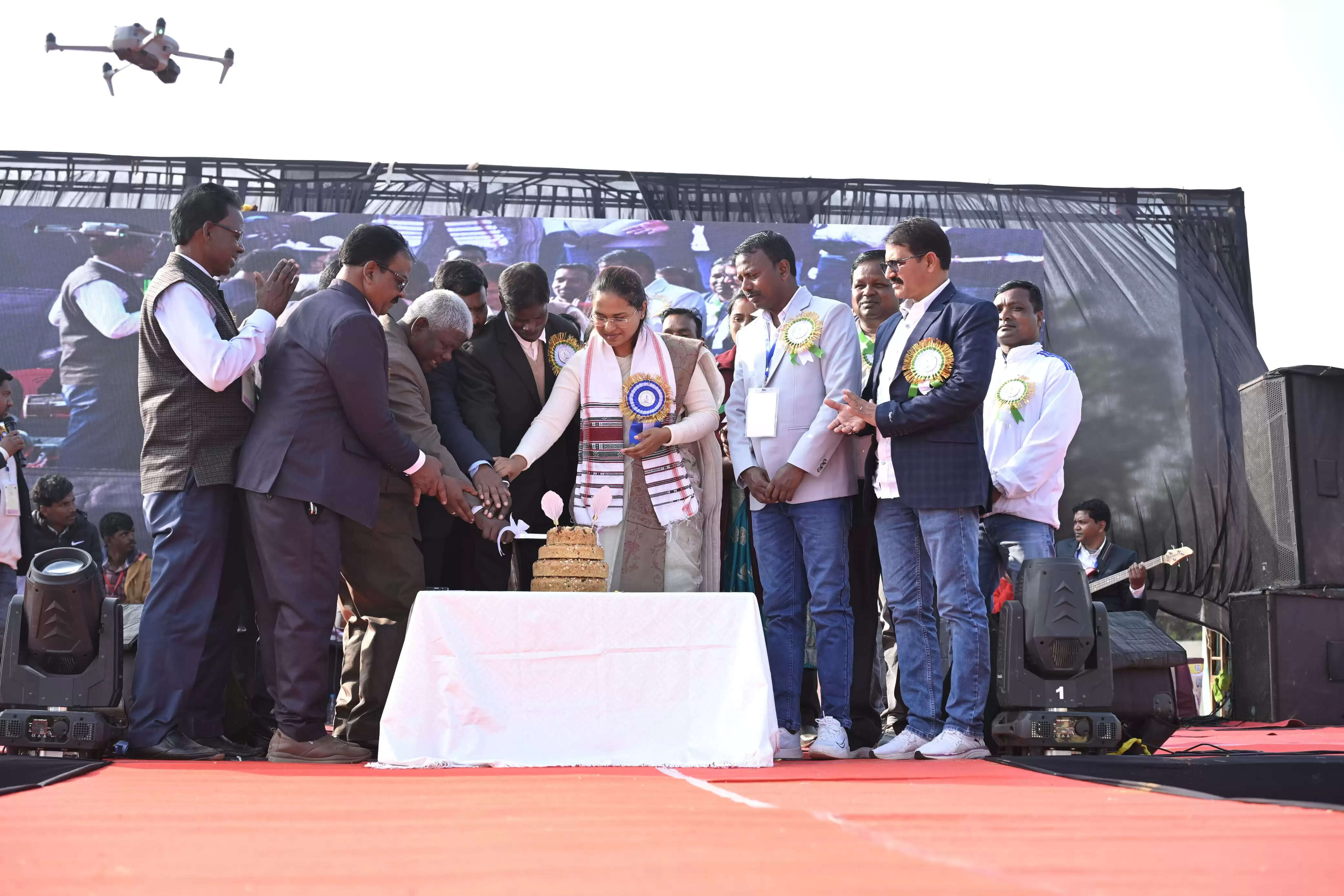 कृषि मंत्री शिल्पी नेहा तिर्की ने क्रिसमस मिलन समारोह में लिया हिस्सा