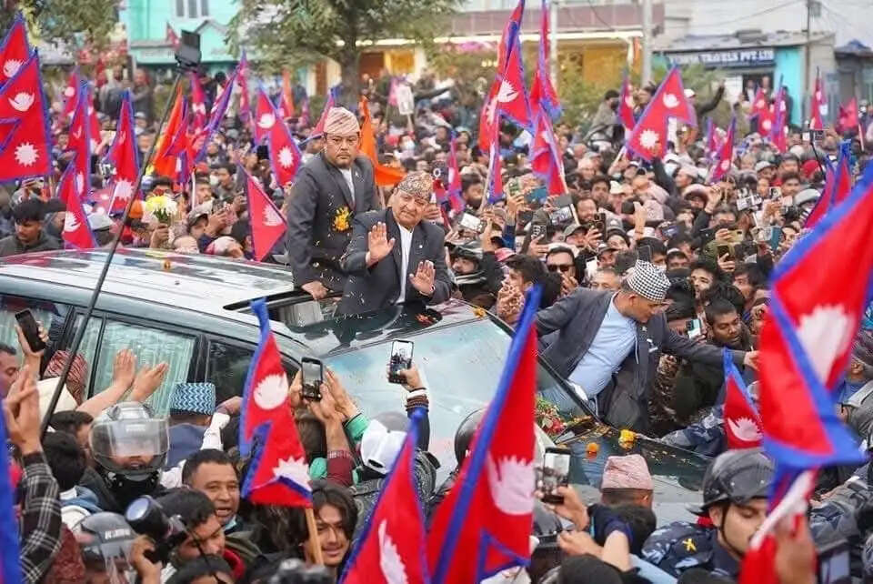 पूर्व राजा के समर्थन में उमड़े जनसैलाब से नेपाल की राजनीति में उबाल, प्रमुख राजनीतिक दलों ने राजा को दी नसीहत
