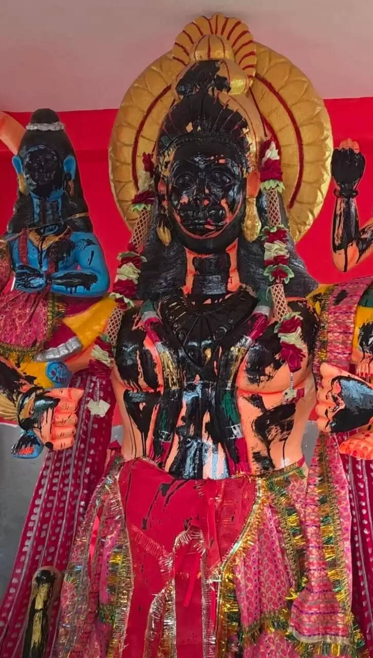 त्रिवेणीगंज में मंदिर से छेड़छाड़ की घटना से लोगों में आक्रोश