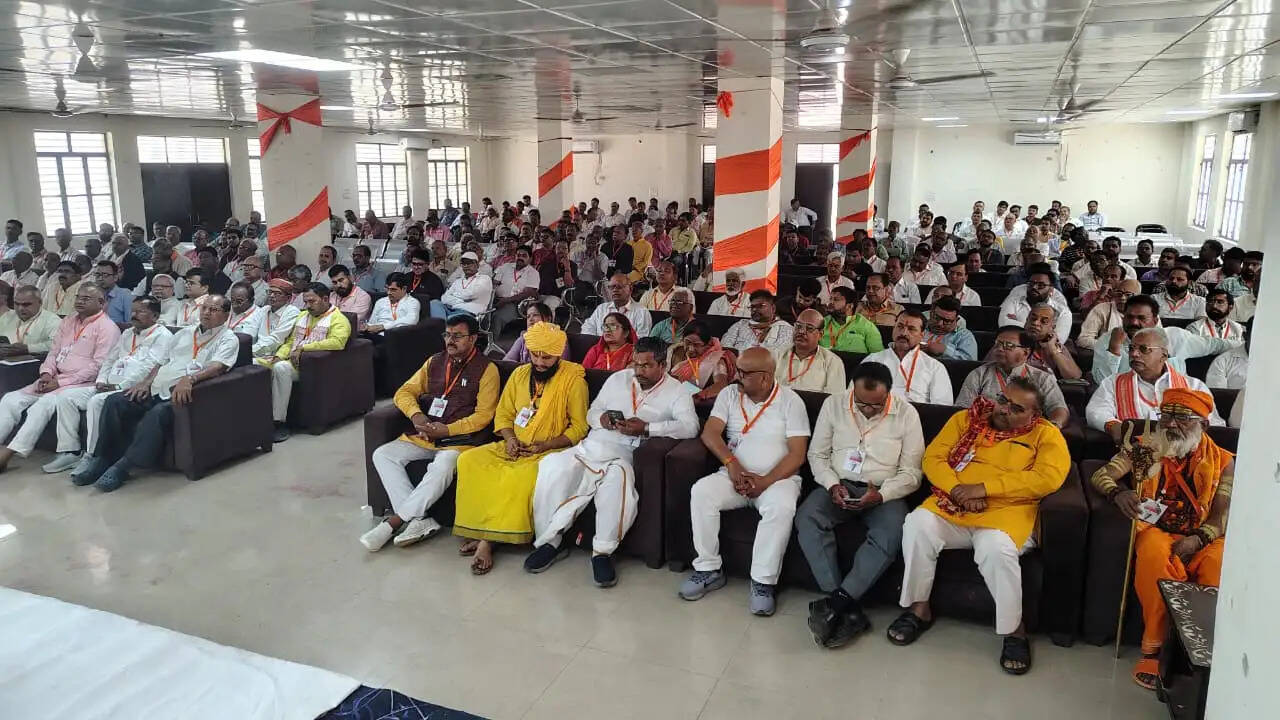 राष्ट्र के सर्वांगीण विकास के लिए समाज के सभी वर्गों का संगठित होना जरूरी : अतुल लिमये