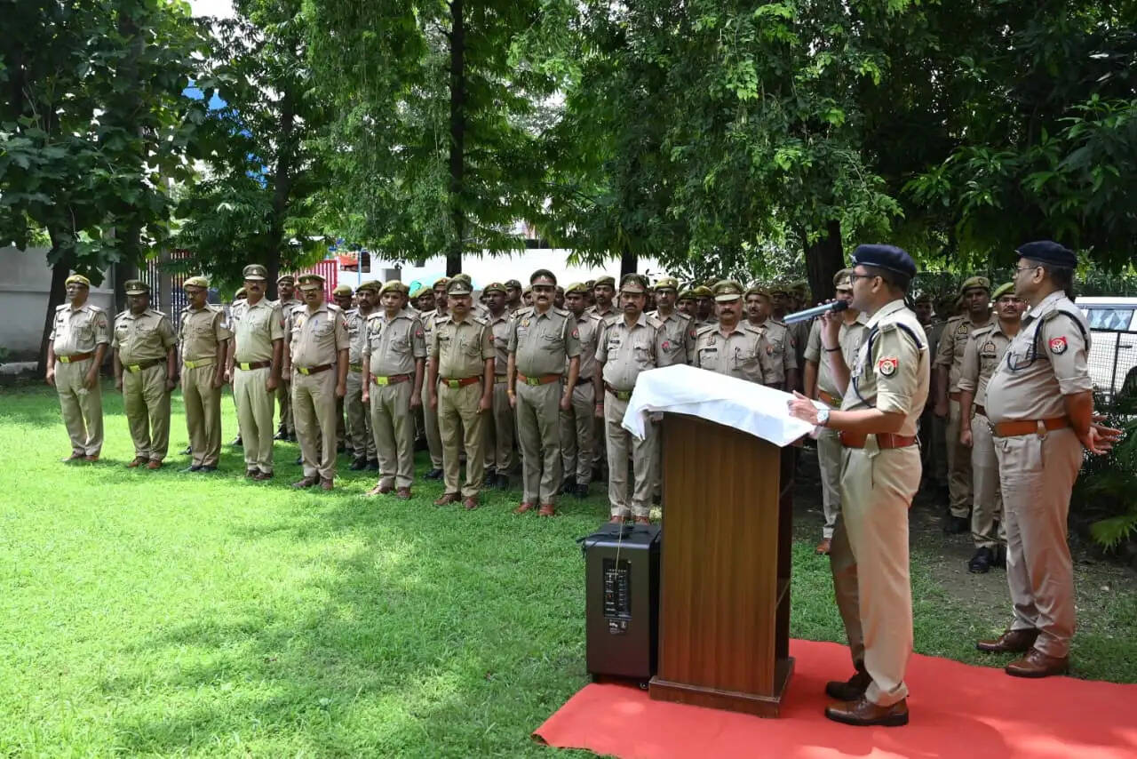 भूजल सप्ताह: देवरिया पुलिस ने लिया जल संरक्षण का संकल्प, एसपी ने दिलाई शपथ