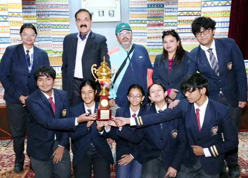 स्कूल लहरतारा, शेरवुड कॉलेज व द इंडियन स्कूल नई दिल्ली पुरस्कृत