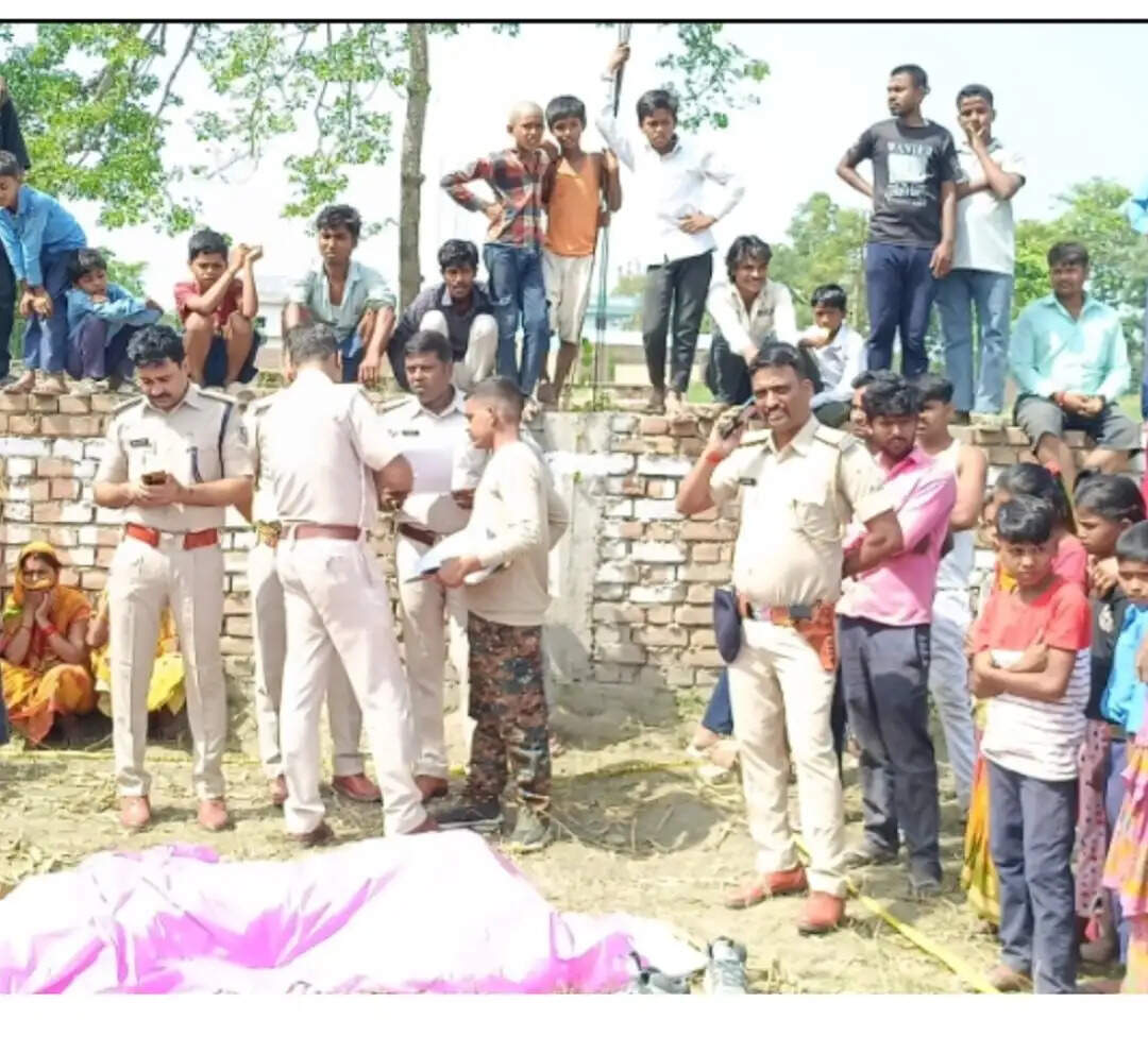 खेत से युवक का शव बरामद, हत्या की आशंका