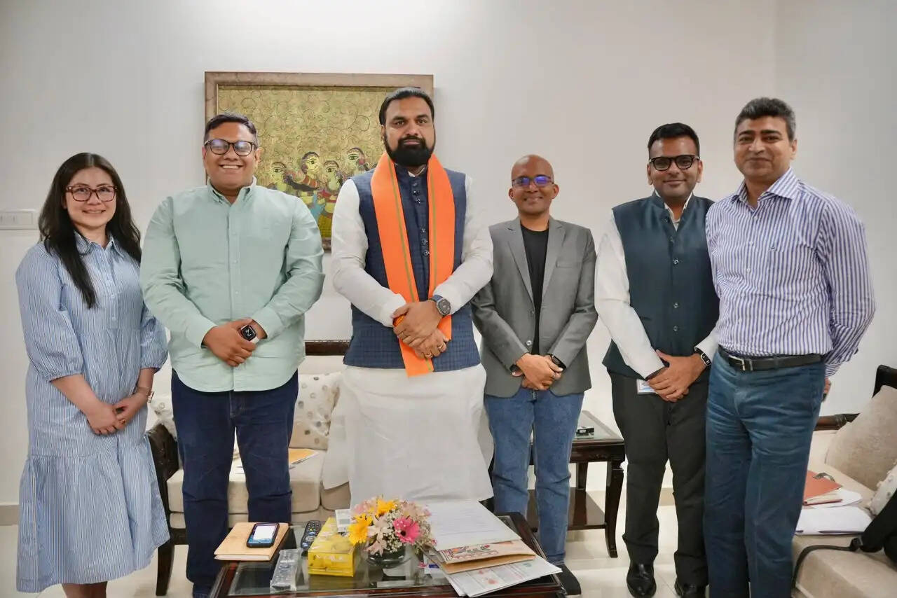 मुख्यमंत्री सम्राट चौधरी से गूगल इंडिया के प्रतिनिधिमंडल की मुलाकात, शिक्षा, स्वास्थ्य और कृषि क्षेत्र में सहयोग पर चर्चा