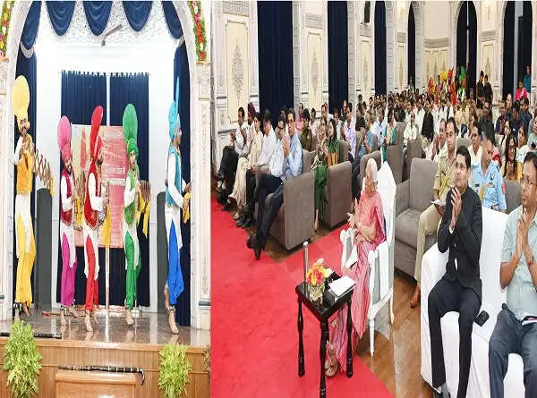 उप्र राजभवन में मनाया गया पंजाब राज्य का स्थापना दिवस&nbsp;समारोह