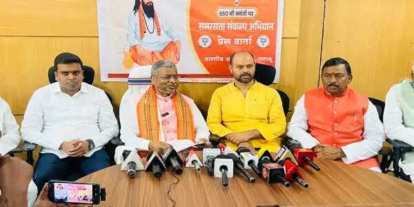 जेपीएससी परीक्षा कराने वाली एजेंसी ने अपने लोगों को सरकारी नौकरी दिलाई : बाबूलाल मरांडी