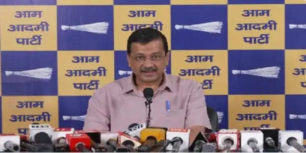 केजरीवाल ने इथेनॉल-मिश्रित ईंधन को लागू करने के खिलाफ केंद्र सरकार पर साधा निशाना