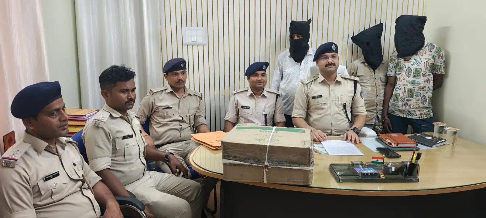 मोबाइल टावर में चोरी करने वाला गैंग धराया, तीन गिरफ्तार