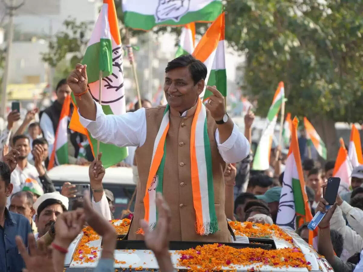 एसआईआर प्रक्रिया पर कांग्रेस का गंभीर आरोप, वोटर लिस्ट से नाम काटने की साजिश का दावा