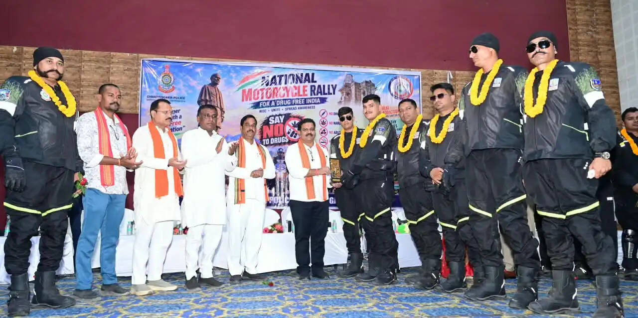 राष्ट्रीय एकता और नशामुक्त भारत का संदेश लेकर कबीरधाम पहुंची राष्ट्रीय बाइक रैली का भव्य स्वागत