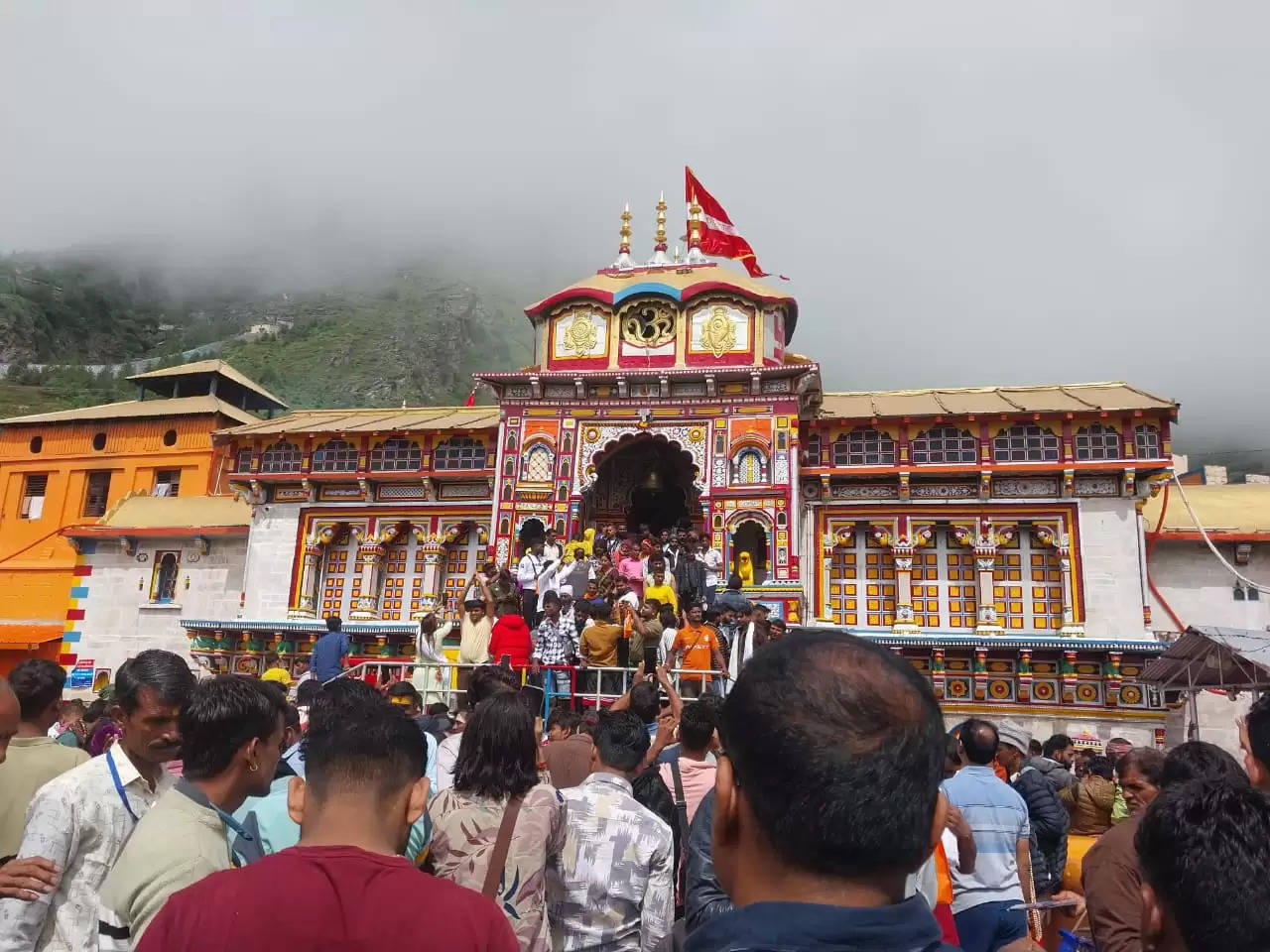 श्रावण मास के दूसरे सोमवार को केदारनाथ धाम में हुई विशेष पूजा, श्रद्धालुओं में उत्साह