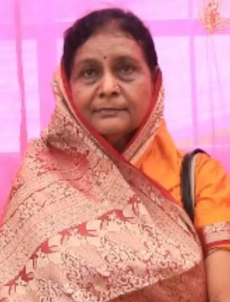 रायपुर&nbsp;:&nbsp;भाजपा प्रदेश अध्यक्ष देव&nbsp;ने स्वर्णलता देवी सिंहदेव को श्रद्धांजलि अर्पित की