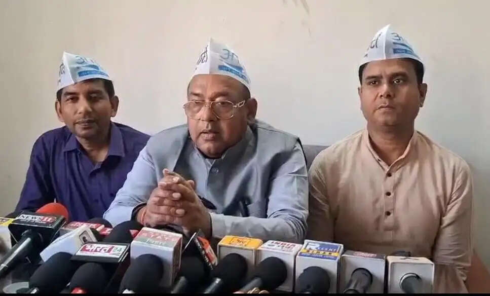 शराब घोटाला मामले में राहत मिलने से आप कार्यकर्ताओं और समर्थकों में उत्साह