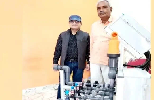 मप्रः कुशवाह बने ऑटोमेशन सिस्टम से फूलों की खेती करने वाले भोपाल के पहले किसान