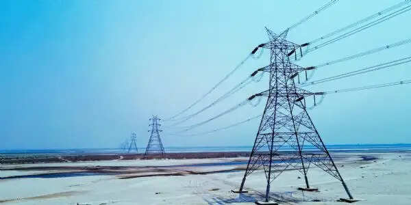 भारत से नेपाल को बिजली आपूर्ति में कमी, 8-10 घंटों की हो रही है कटौती