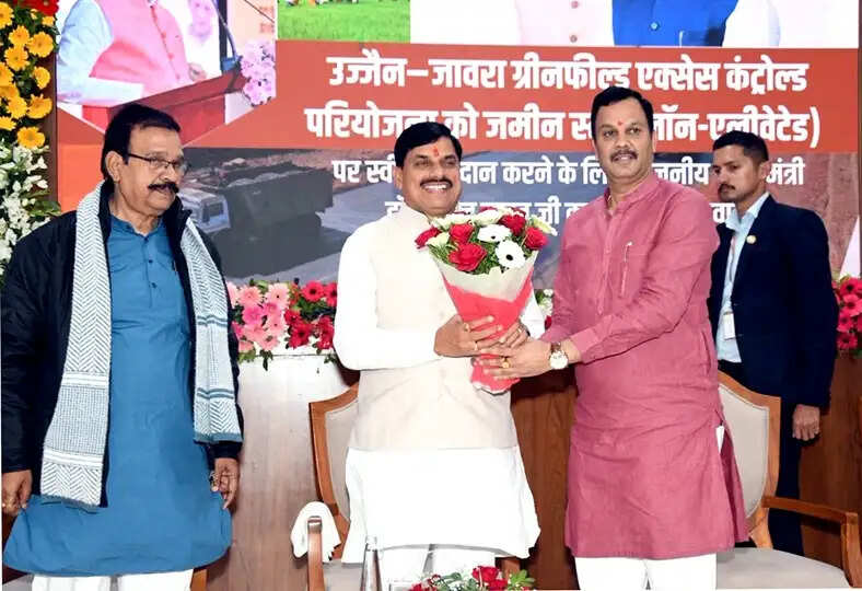 उज्जैन से जावरा ग्रीनफील्ड एक्सेस कंट्रोल्ड परियोजना स्थानीय क्षेत्र के समग्र विकास की बनेगी नई पहचान : मुख्यमंत्री डॉ. यादव