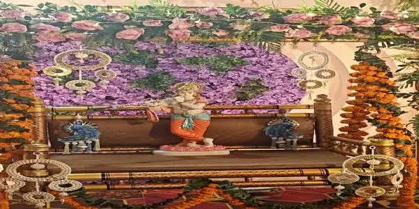 रामगढ़ में धूमधाम से मनी श्री कृष्ण जन्माष्टमी, झूले पर सवार हुए लड्डू गोपाल