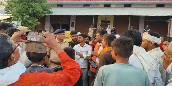 बांदा : सड़क हादसे में छह की माैत, तीन घायल