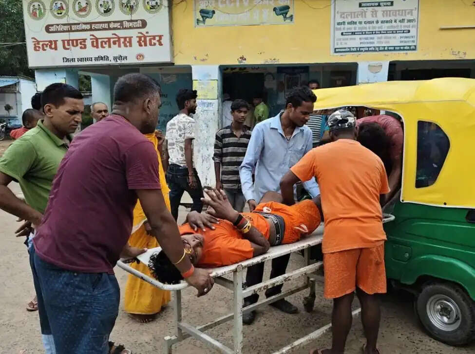 सुपौल में दो बाइकों की आमने-सामने की टक्कर, कांवड़ियों समेत छह युवक घायल
