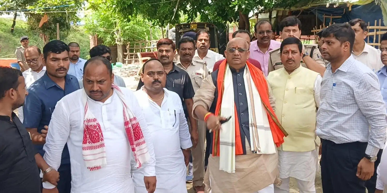 पथ निर्माण मंत्री ने श्रावणी मेला क्षेत्र का किया निरीक्षण, अधिकारियों के साथ की बैठक