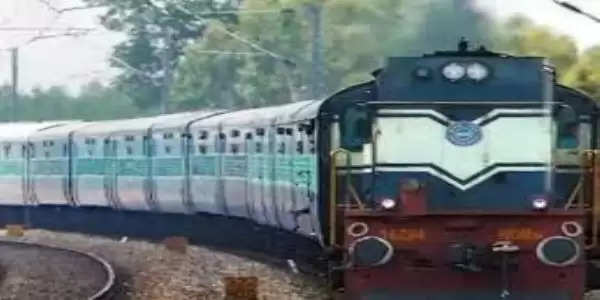 दिल्ली रेल मंडल के पलवल में नान इंटरलाॅकिंग से प्रभावित होंगी 721 ट्रेनें