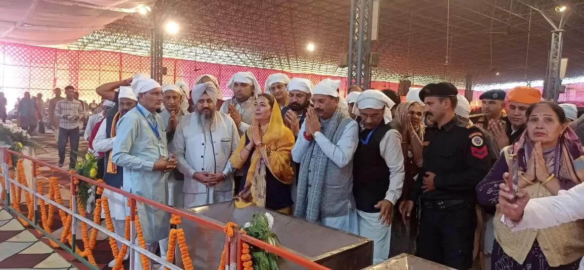 सिरसा: संत, महापुरुषों और वीर शहीदों का जीवन हम सबके लिए प्रेरणा स्रोत: मंत्री बेदी