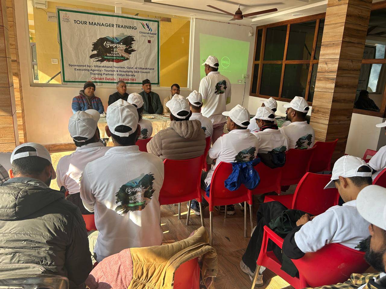 उत्तरकाशी में 15 दिवसीय टूर मैनेजर प्रशिक्षण कार्यक्रम संपन्न