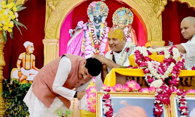 संतों की वाणी से बेहतर जीवन का मार्ग प्रशस्त होता है : मुख्यमंत्री डॉ. यादव